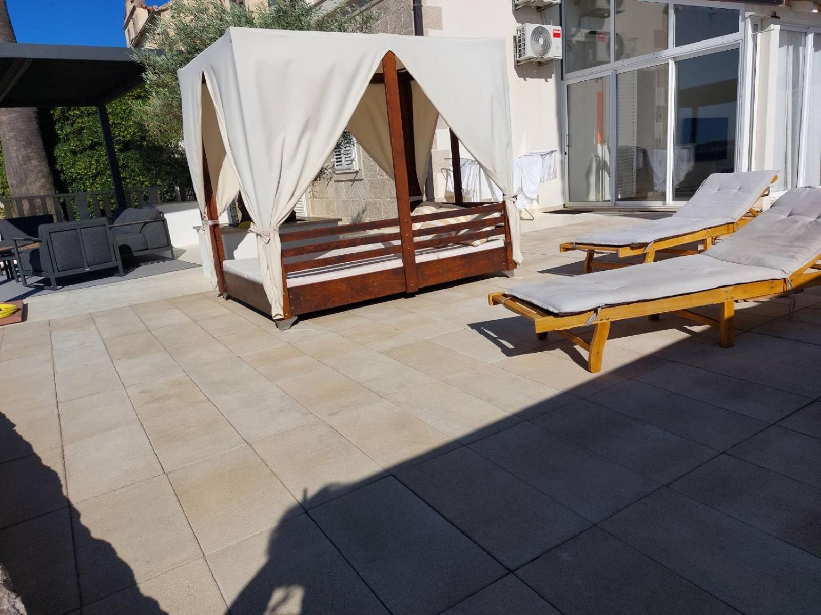 Holiday Home Luna Оребич Экстерьер фото