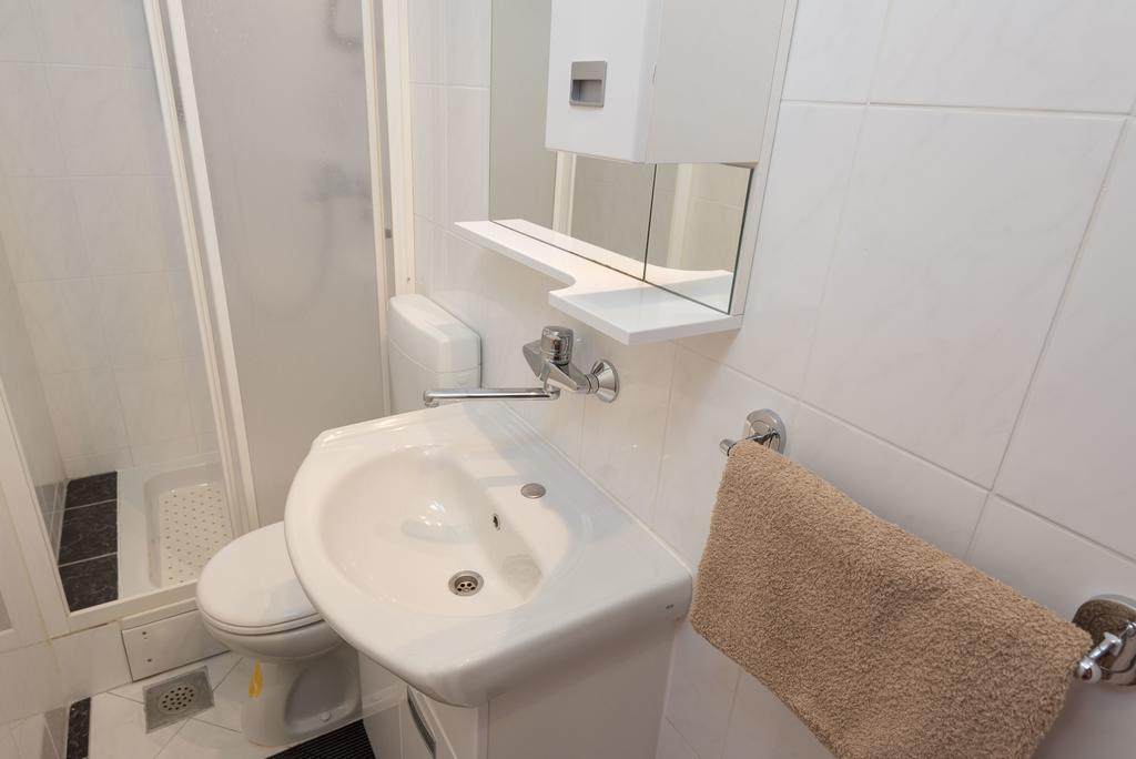 Holiday Home Luna Оребич Экстерьер фото