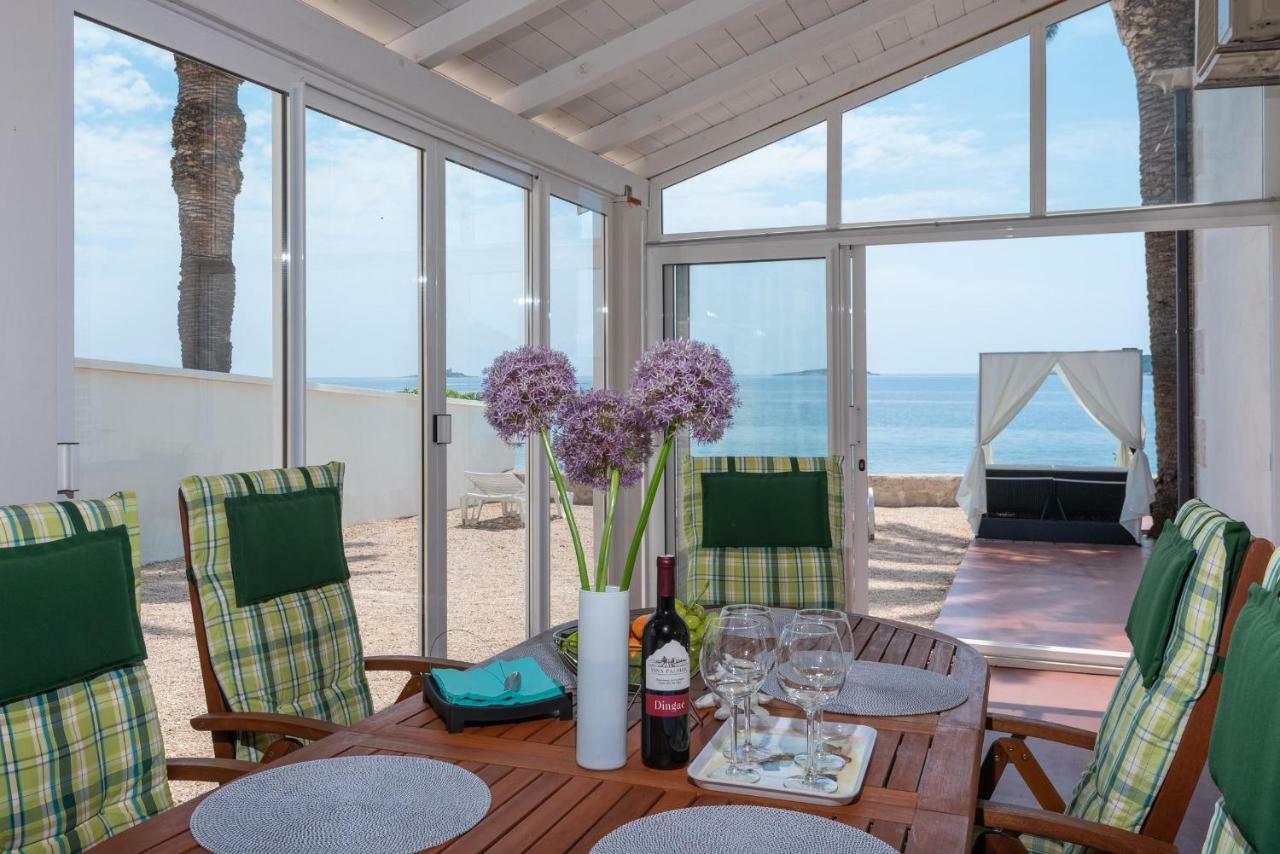Holiday Home Luna Оребич Экстерьер фото